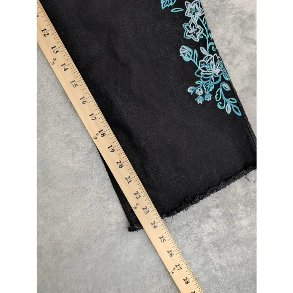 Pioneer Woman Black Floral Embroidered Pull On Jeans size XL